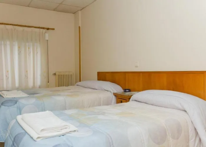 Гостевой дом Sol-cristina Y Sol-cristina Dos Сеговия